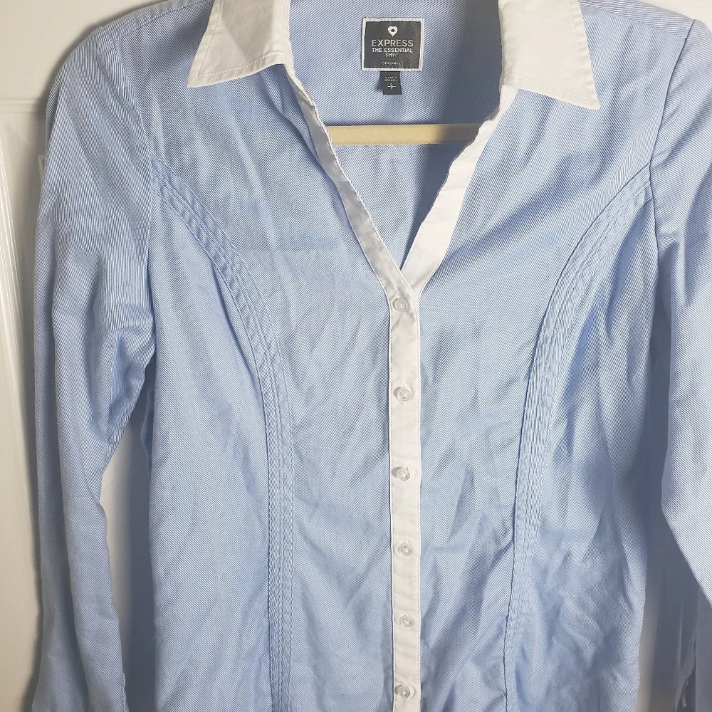 Express The Essential Shirt Blue and White Button Down - Picture 3 of 11